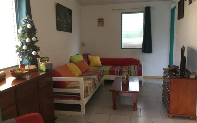 T2 avec piscine pour 2 à 4 personnes