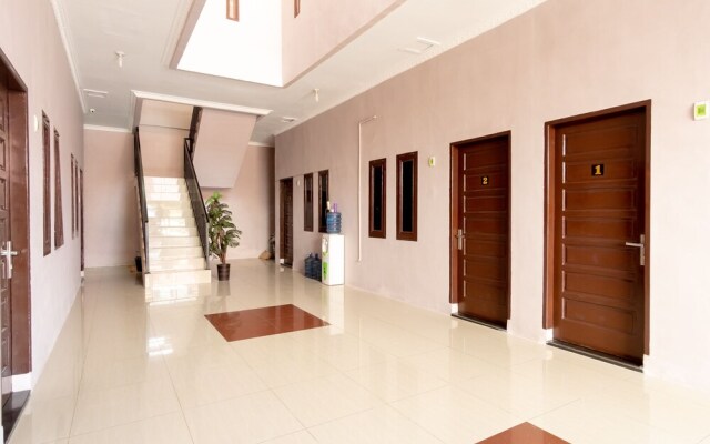 Vandolia Guest House by Reddoors