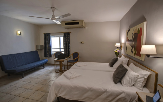 Sliema Chalet Hotel