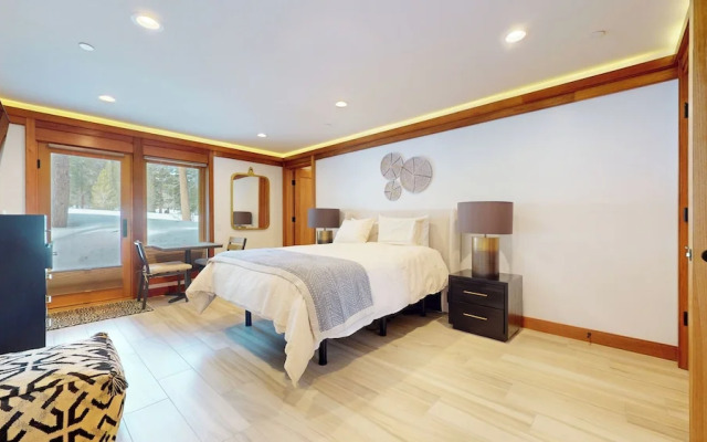 Obsidian Ski & Golf Villa 3 Bdr, Prime Location!