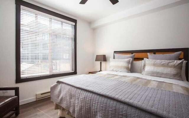 Village 2230 White Mountain Lodge