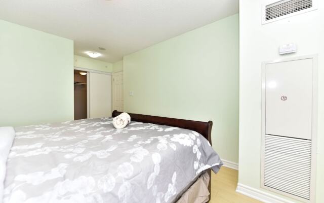 Sarkar Suites - 3888 Duke of York Blvd