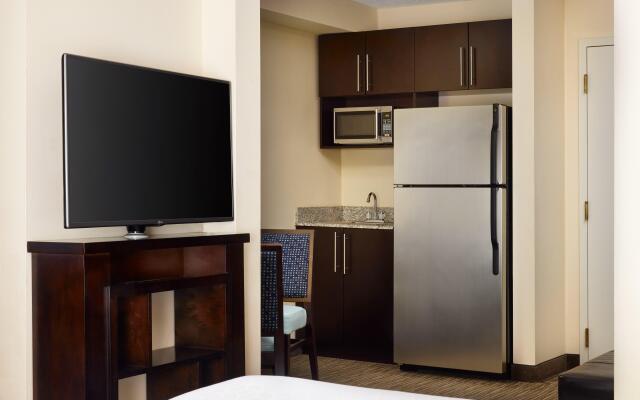 Holiday Inn Express & Suites Alpharetta - Windward Parkway by IHG