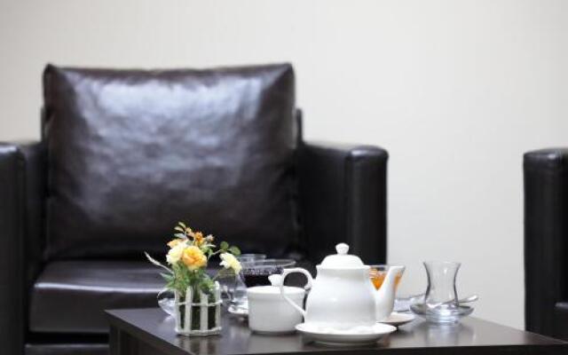 Kristal Hotel