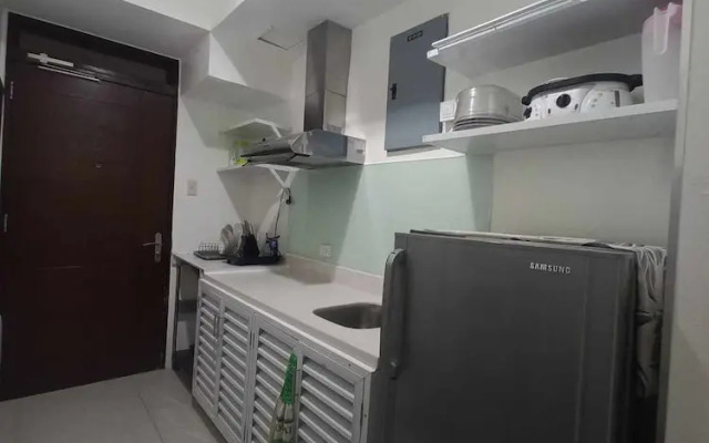 Beach Condos Pico de Loro Hamilo Coast