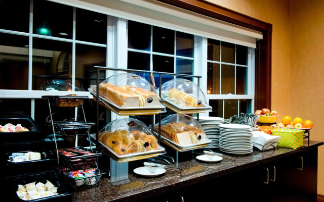 Residence Inn by Marriott Mississauga - Airport Corporate Centre West