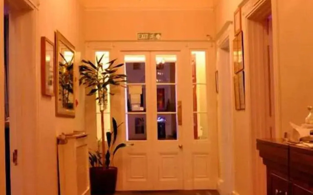 Eagle Lodge Rooms