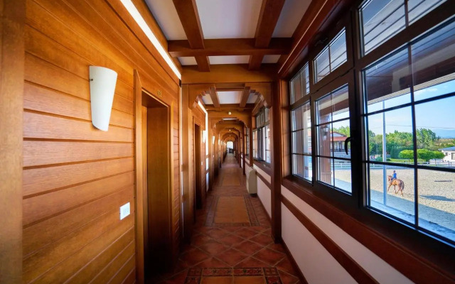 Boutique Complex Trakiets