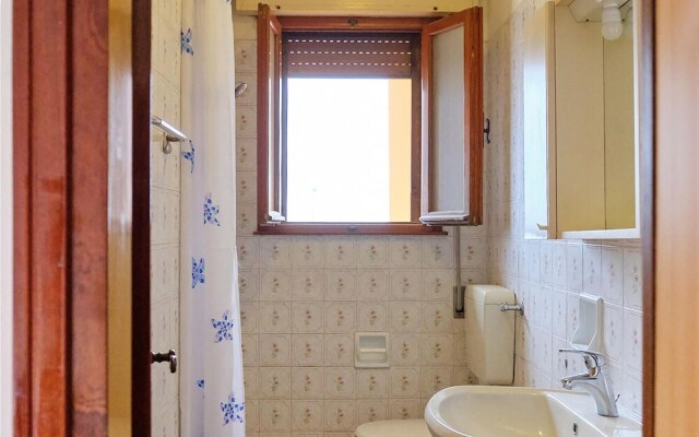 Awesome Apartment in Rosolina Mare With 1 Bedrooms