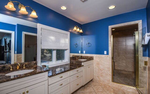 Jewel in Paradise 5 Bedroom House