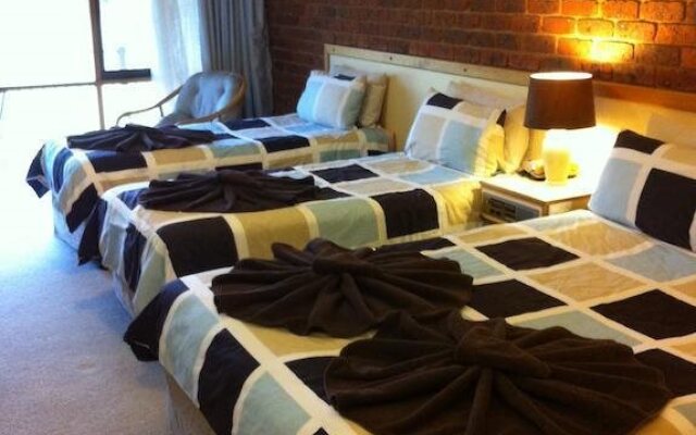 Tooleybuc Club Motor Inn