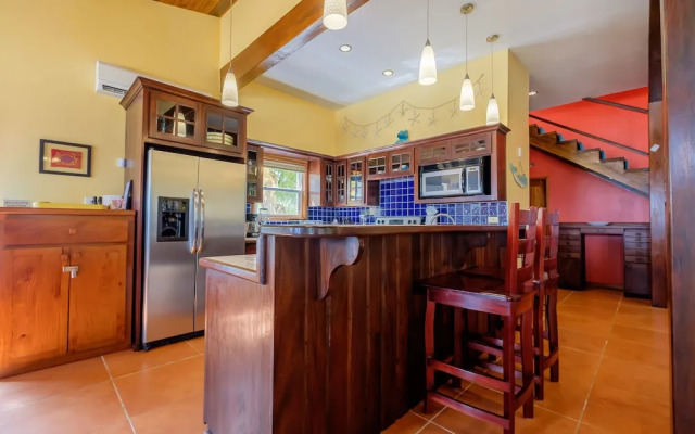 Casa De Bonita 4 Bedroom Home by RedAwning