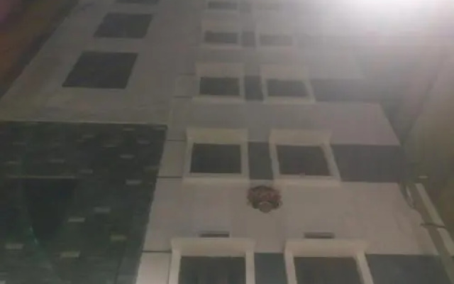 PMR Executive Men's Hostel