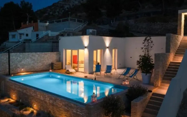 Modern Villa With Pool Nancy