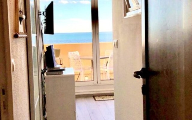 Magnifique T2 piscine mer wifi clim parking