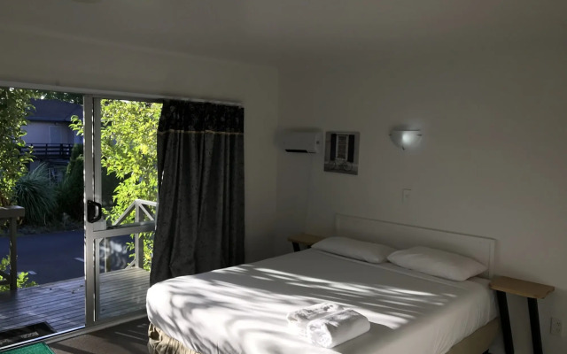 Siesta Motel