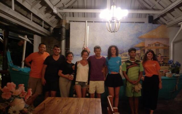 Sea Sand House Resort