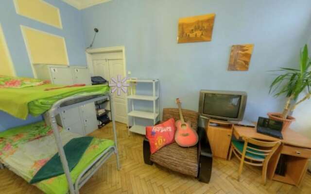 Yourhostel Olimpiyskiy