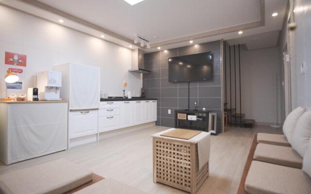 Gyeongju Hillgrow Pension
