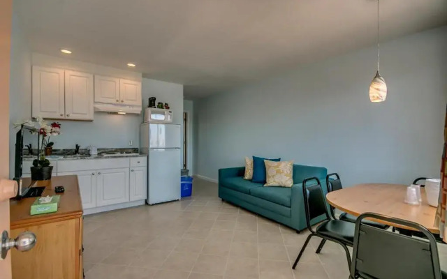 Daytona Inn And Suites