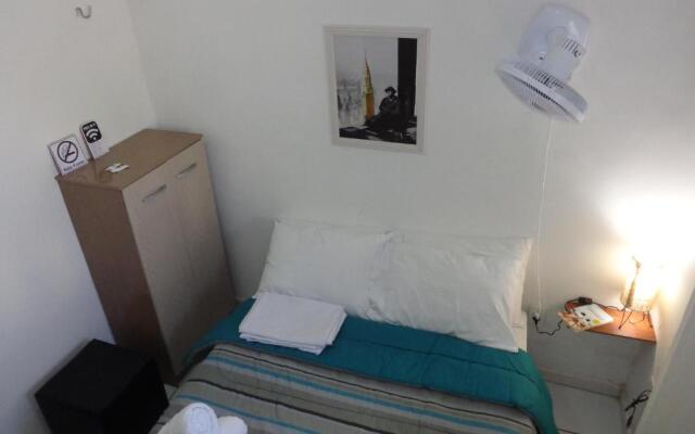 Casa do Mochileiro Airport Hostel