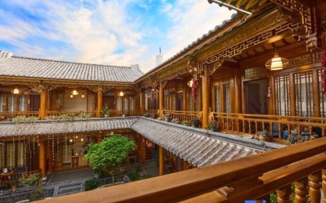 Shaxi Half Homestay