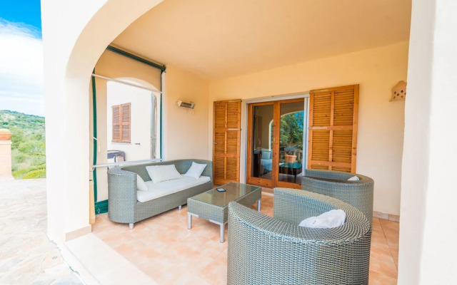 Can Canals in Art With 5 Bedrooms and 4 Bathrooms