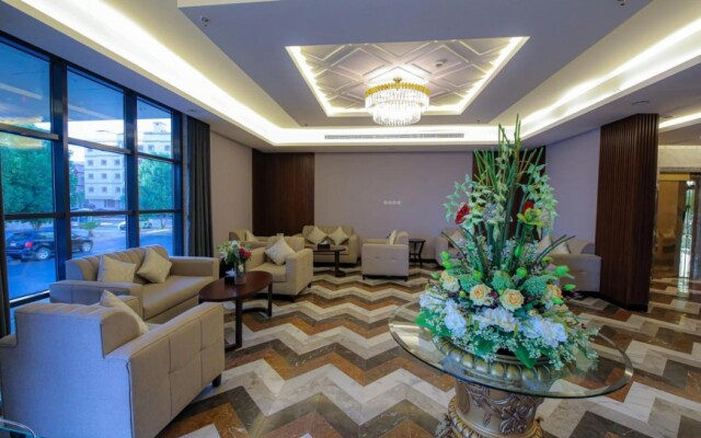Laten Suites Al Salim Plaza