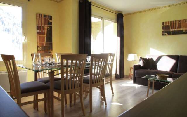 Family Apartment With Balcony 200 m. From the City Center