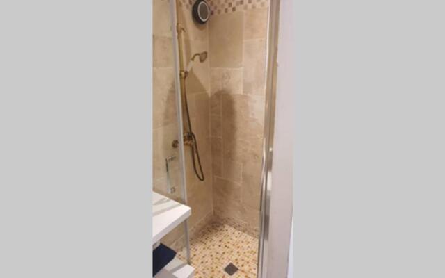 Studio Entre Vallee Colline Et Soleil Marseillais