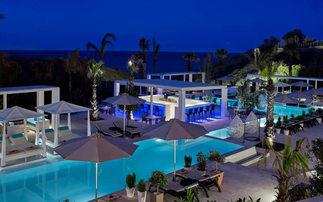 Aurora Luxury Suites