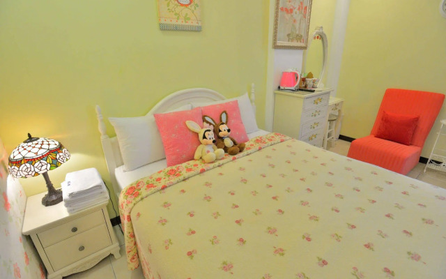 White Cotton Candy B&B