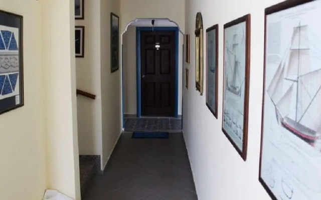 Foca Yali Hotel