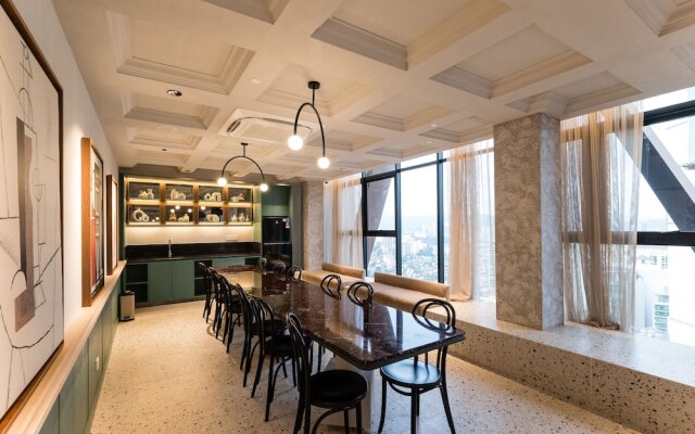 KLCC Modern Musical Sty 5Pax Scarletz Suite