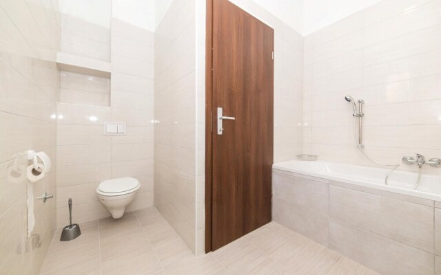 Nice Home in Kastel Stafilic With Wifi and 3 Bedrooms