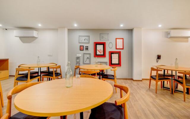 OYO Townhouse 219, Sector 49, Gurgaon