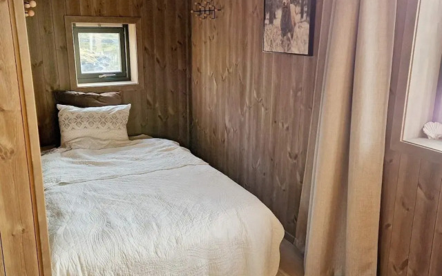 6 Person Holiday Home in Lindas