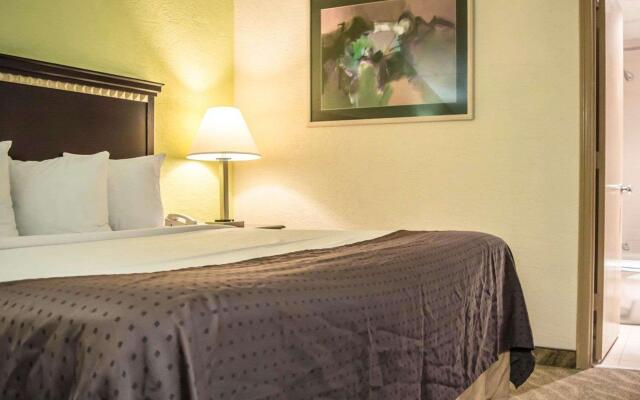 Clarion Pointe Tampa-Brandon Near Fairgrounds and Casino