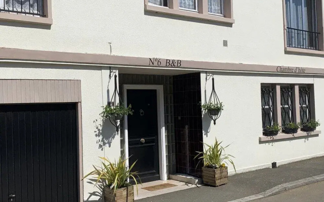 No 6 Bed & Breakfast