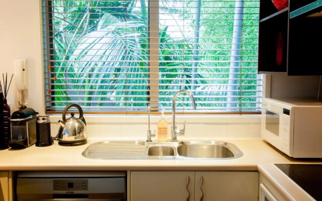 Bright 2 Bedroom Townhouse in Central Parnell