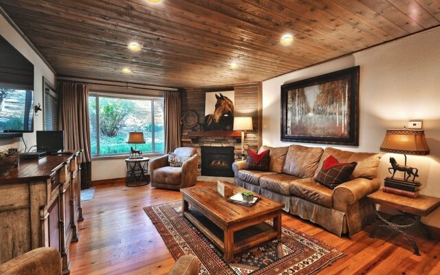 51 Snowflower 2 Bedroom Condo by RedAwning