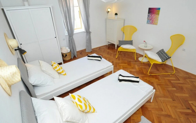 Feel Center Apartments.