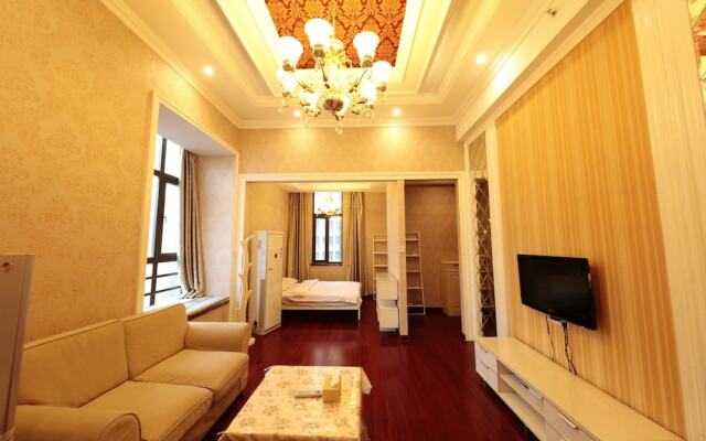 Nanchang Honggutan Baroque Apartment