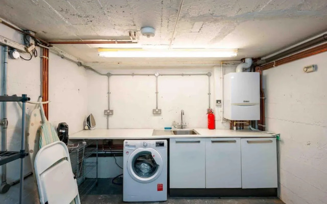 Immaculate 1 bed House in London