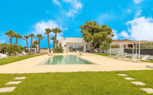 Villa Eriberto - Pool 3 Bedrooms 8 Sleeps