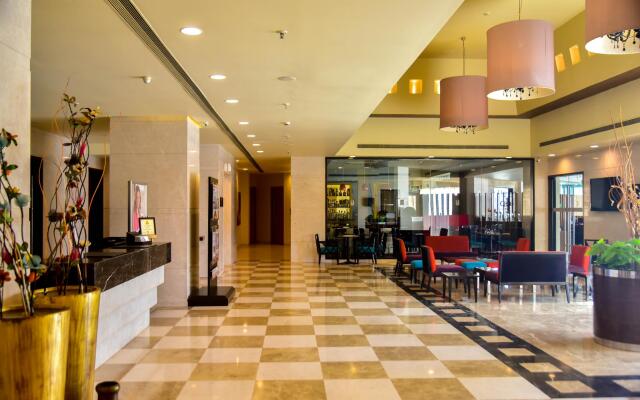 Lemon Tree Hotel Chinchwad Pune
