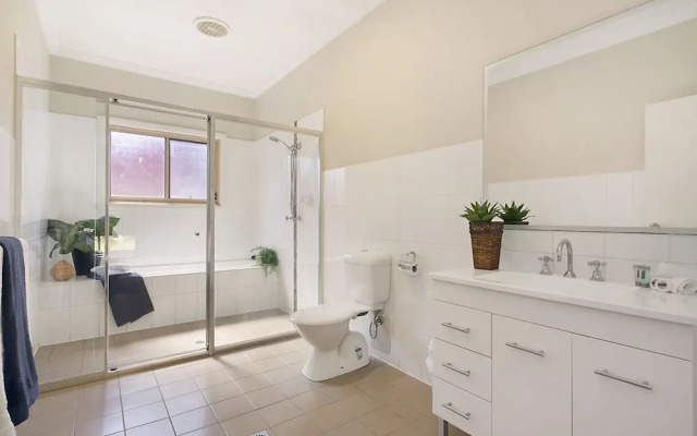 Newcastle Short Stay Apartments - Birmingham Garden Townhouses