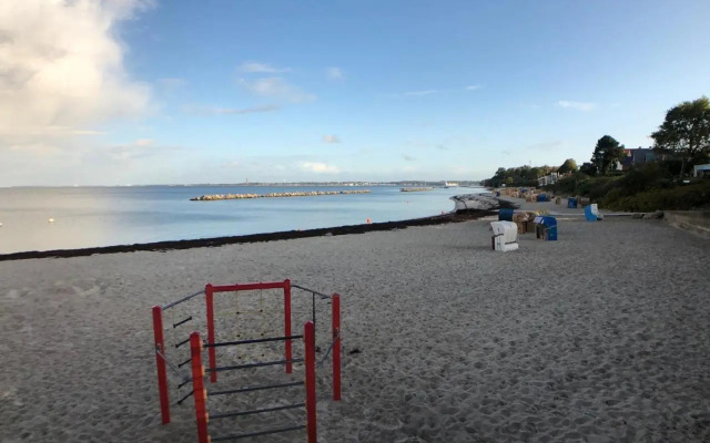 Nur 50m zum Yachthafen und 100m zum Strand
