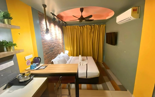 Smile Hotel Danau Kota