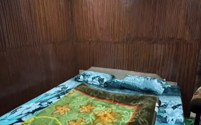 The Gauri Huts And Restaurant